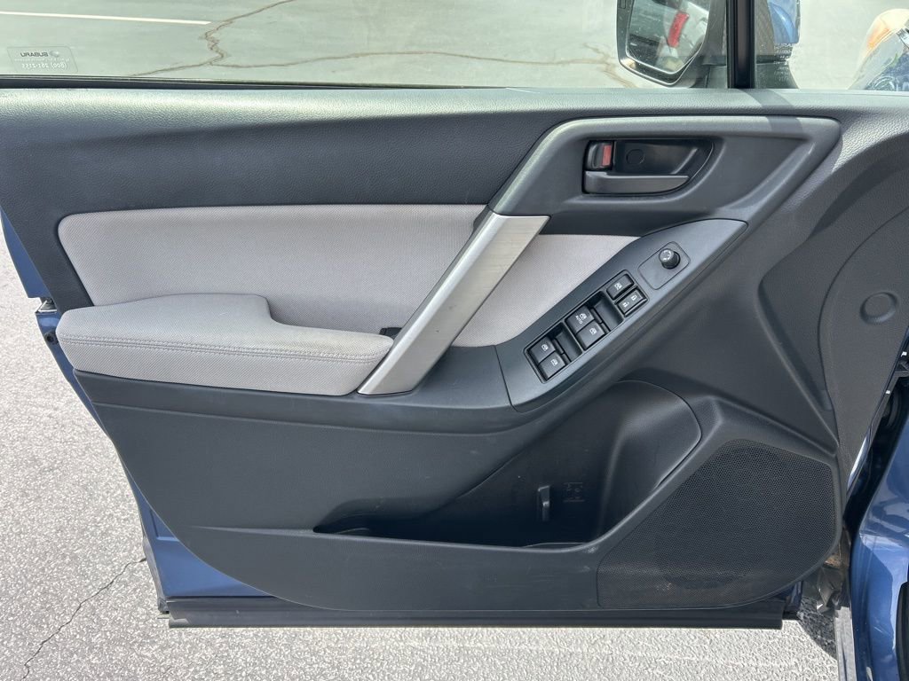 Used 2014 Subaru Forester 2.5i Premium w/ All-Weather Package image 3