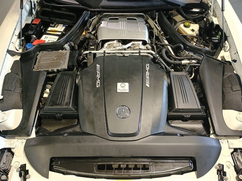 Used 2018 Mercedes-Benz AMG GT Roadster image 39