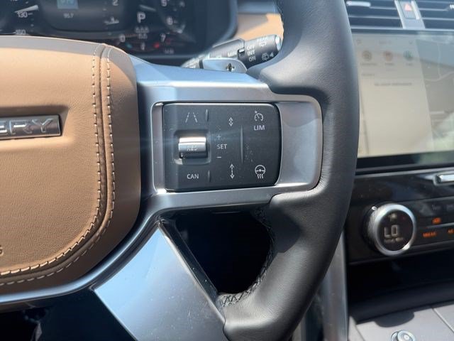 New 2026 Land Rover Discovery Limited Edition AWD/4WD image 23