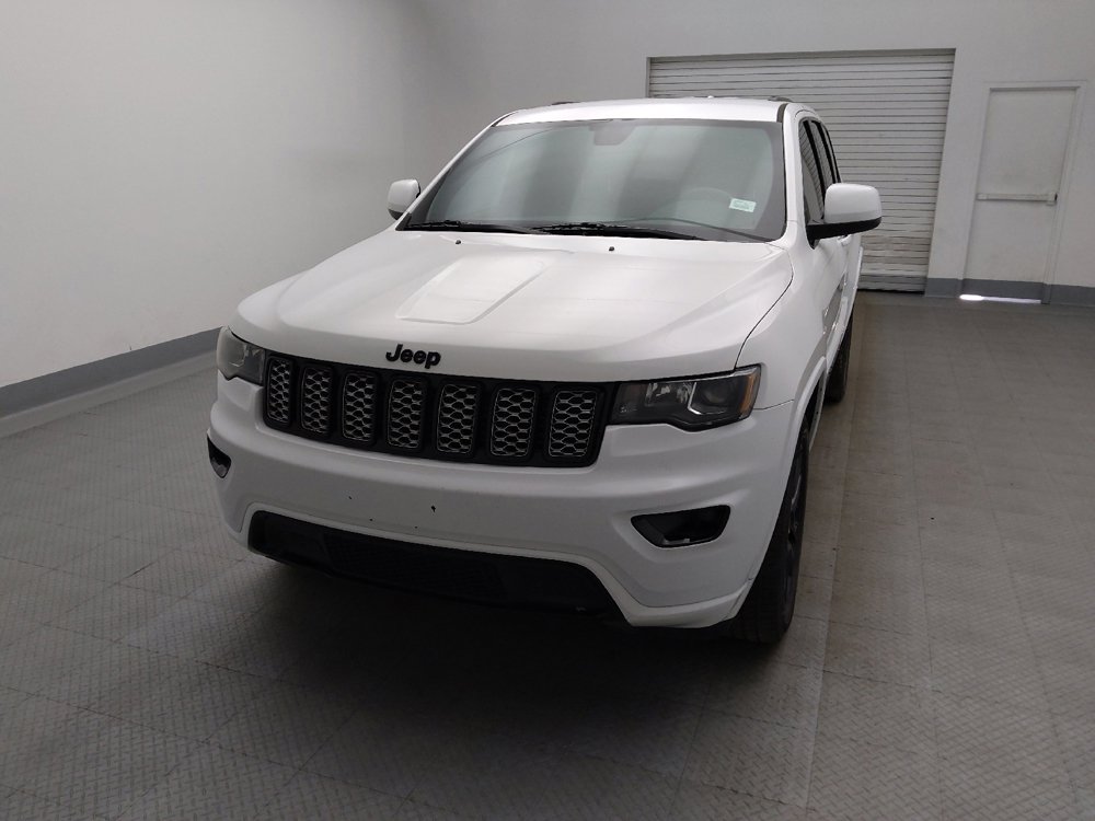 Used 2019 Jeep Grand Cherokee Altitude RWD image 15