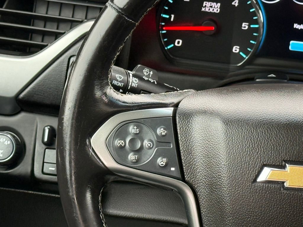 Used 2019 Chevrolet Suburban Premier image 24