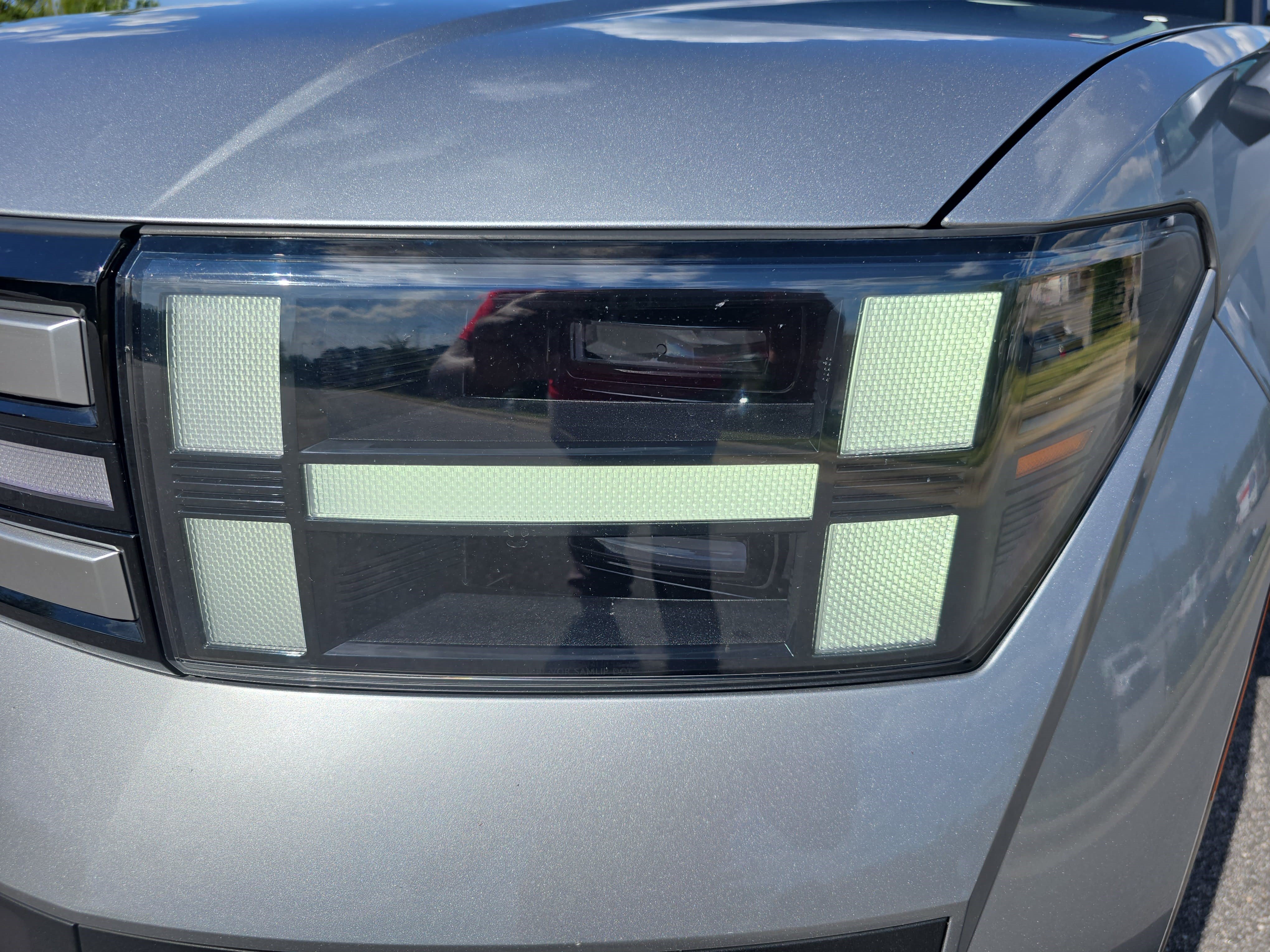 Used 2024 Hyundai Santa Fe SEL FWD image 33