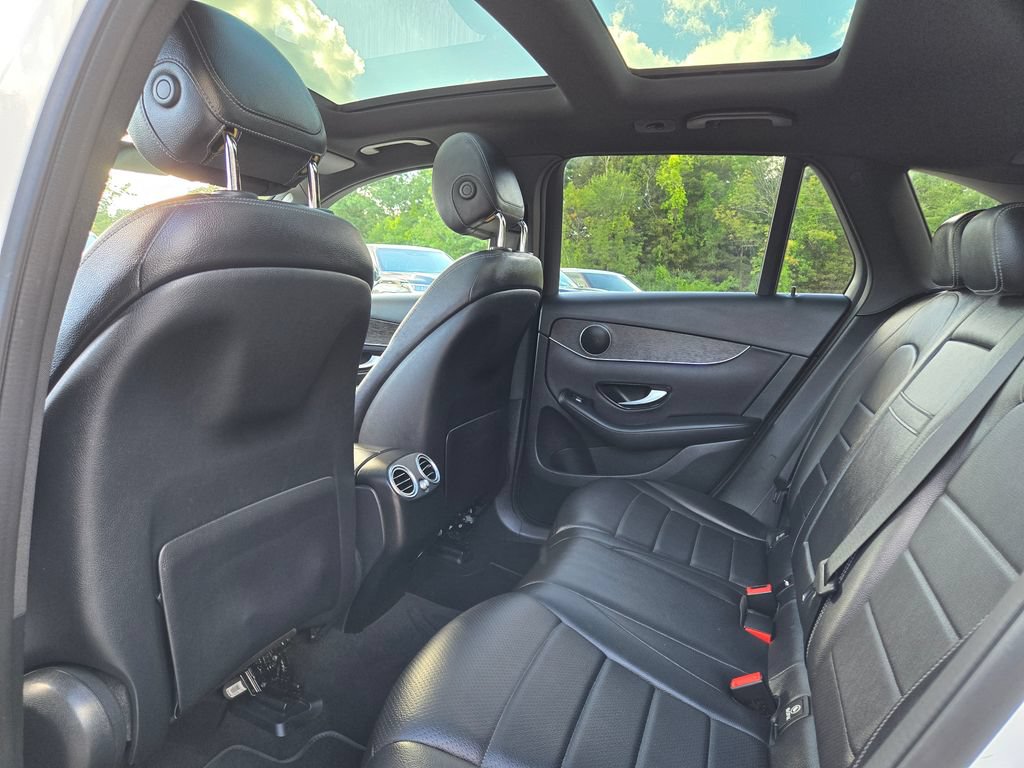 Used 2021 Mercedes-Benz GLC 300 4MATIC image 15