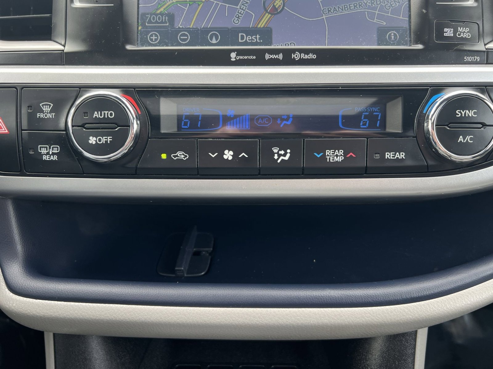 Used 2017 Toyota Highlander XLE image 21