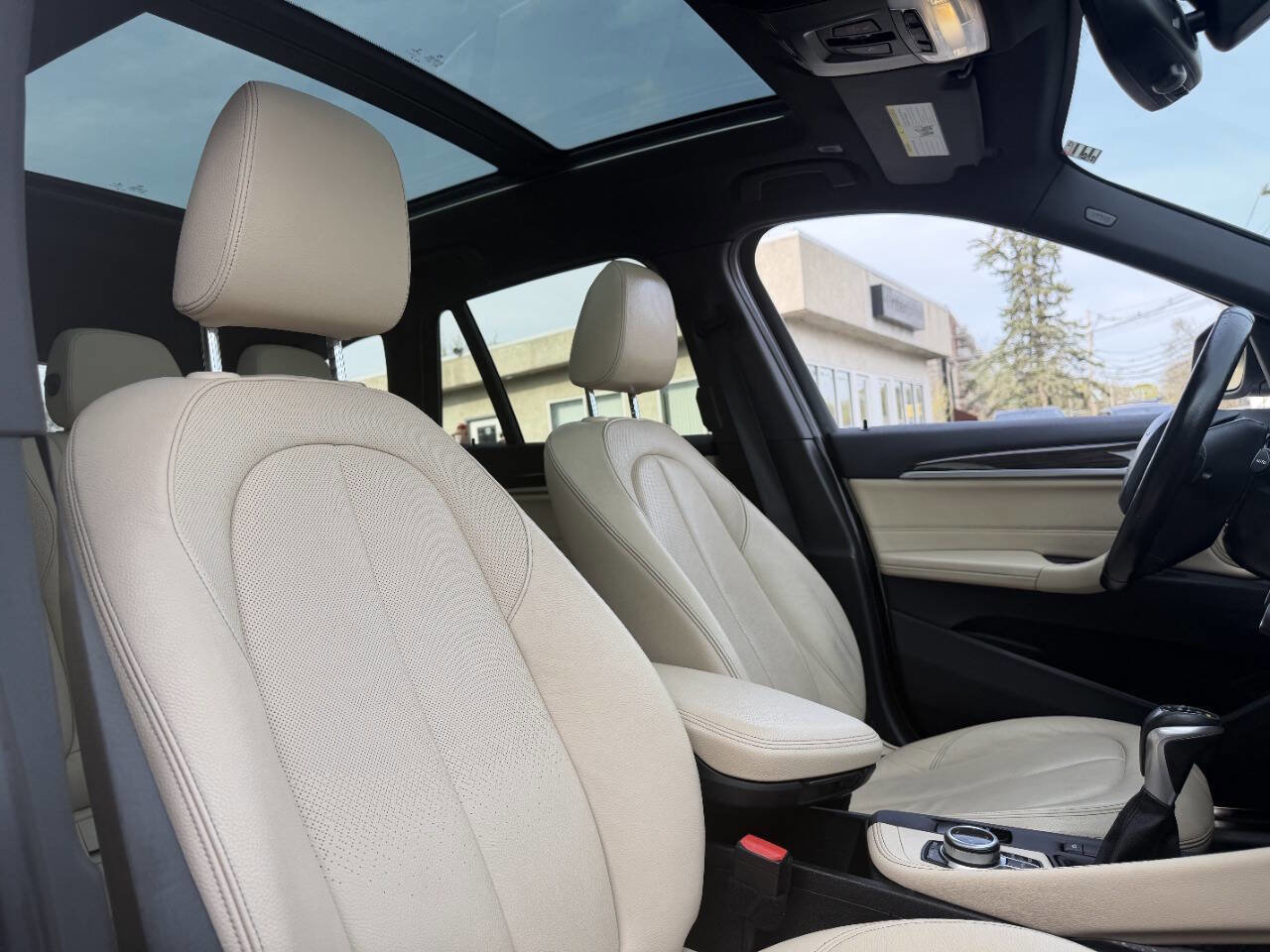 Used 2017 BMW X1 xDrive28i AWD/4WD image 30