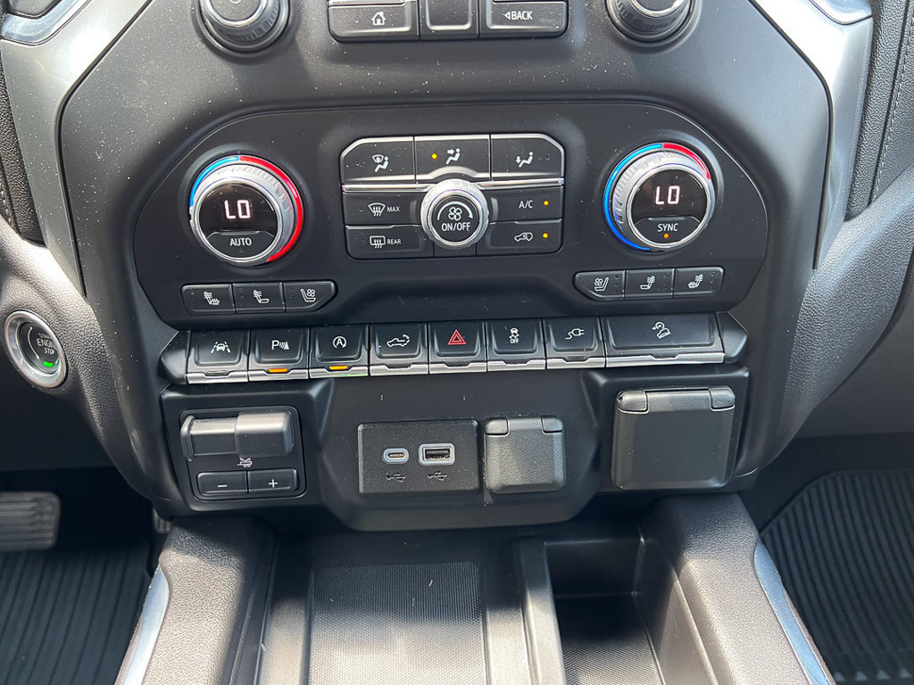 Used 2022 Chevrolet Silverado 1500 LTZ w/ LTZ Premium Package AWD/4WD image 27