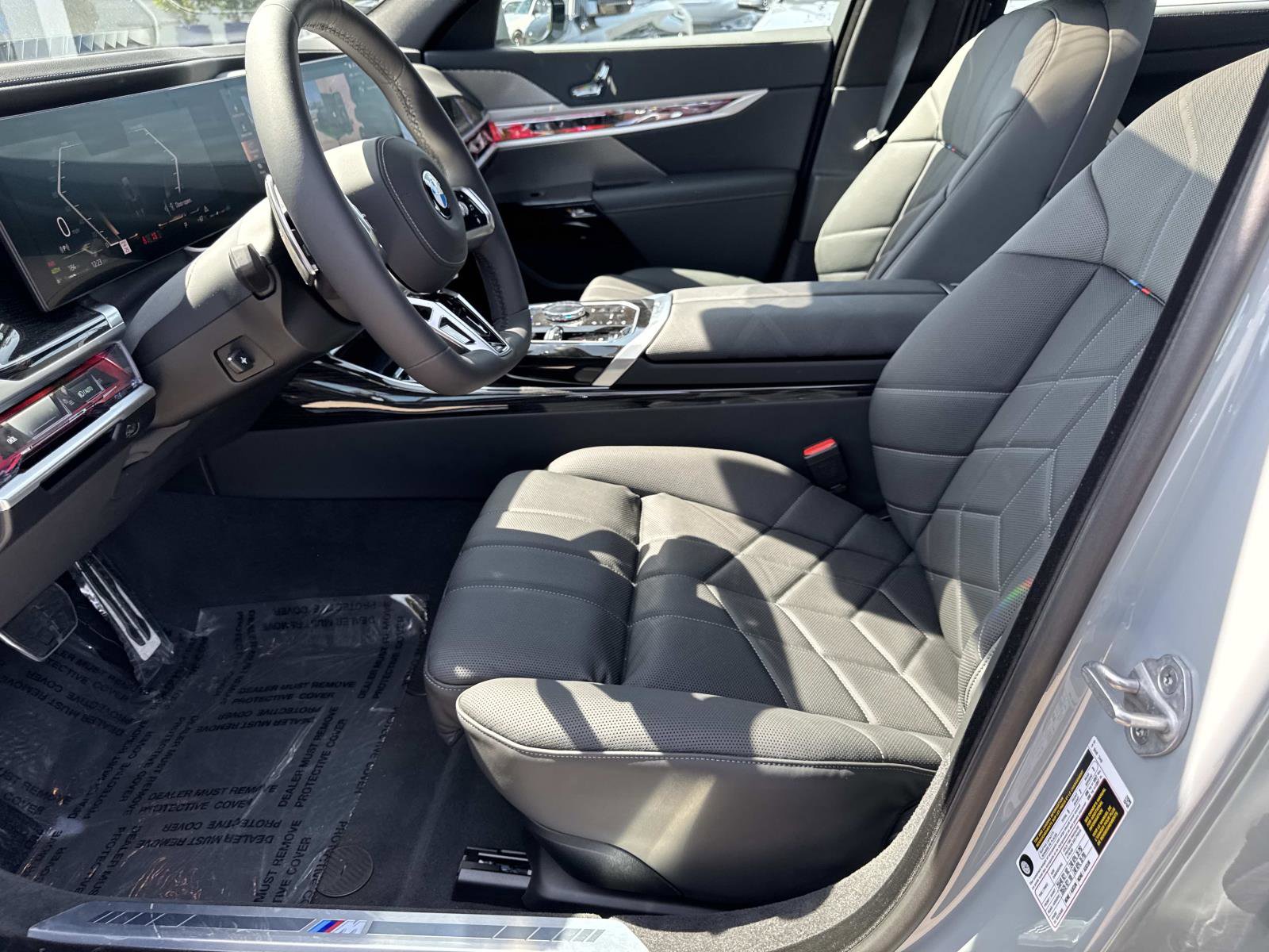 New 2025 BMW 740i w/ Executive Package image 12