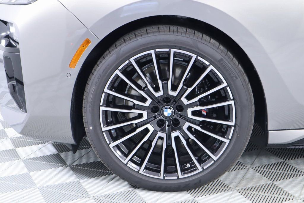 New 2025 BMW 740i xDrive AWD/4WD image 20