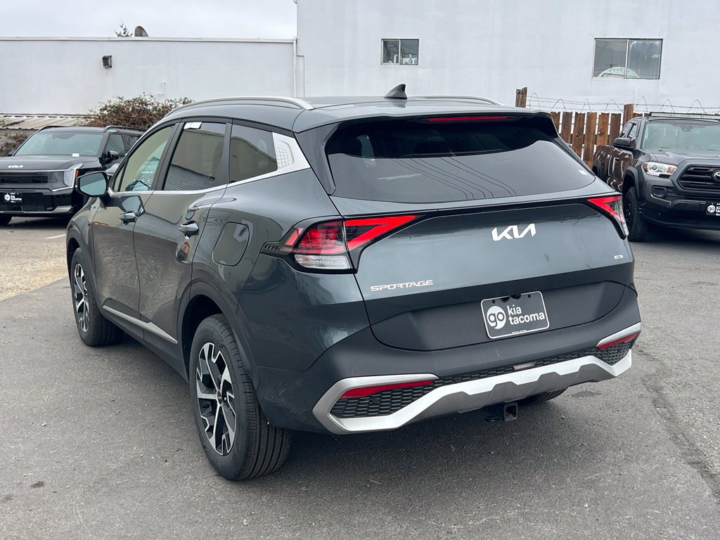Used 2025 Kia Sportage EX AWD/4WD image 7