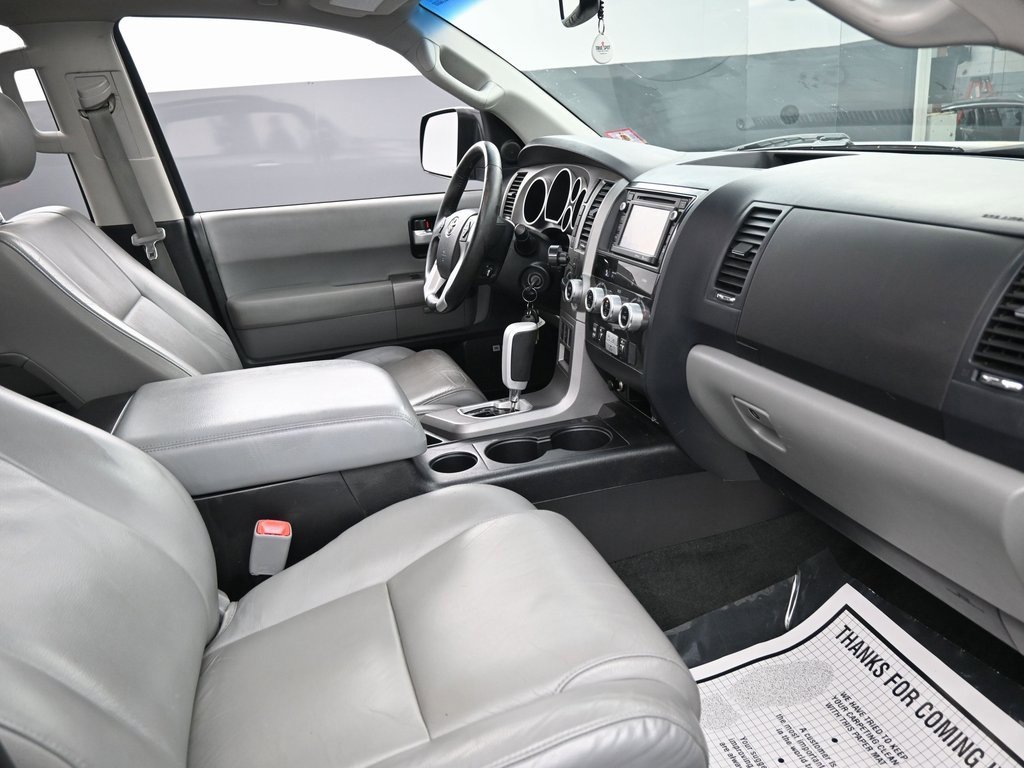 Used 2015 Toyota Sequoia Limited image 41