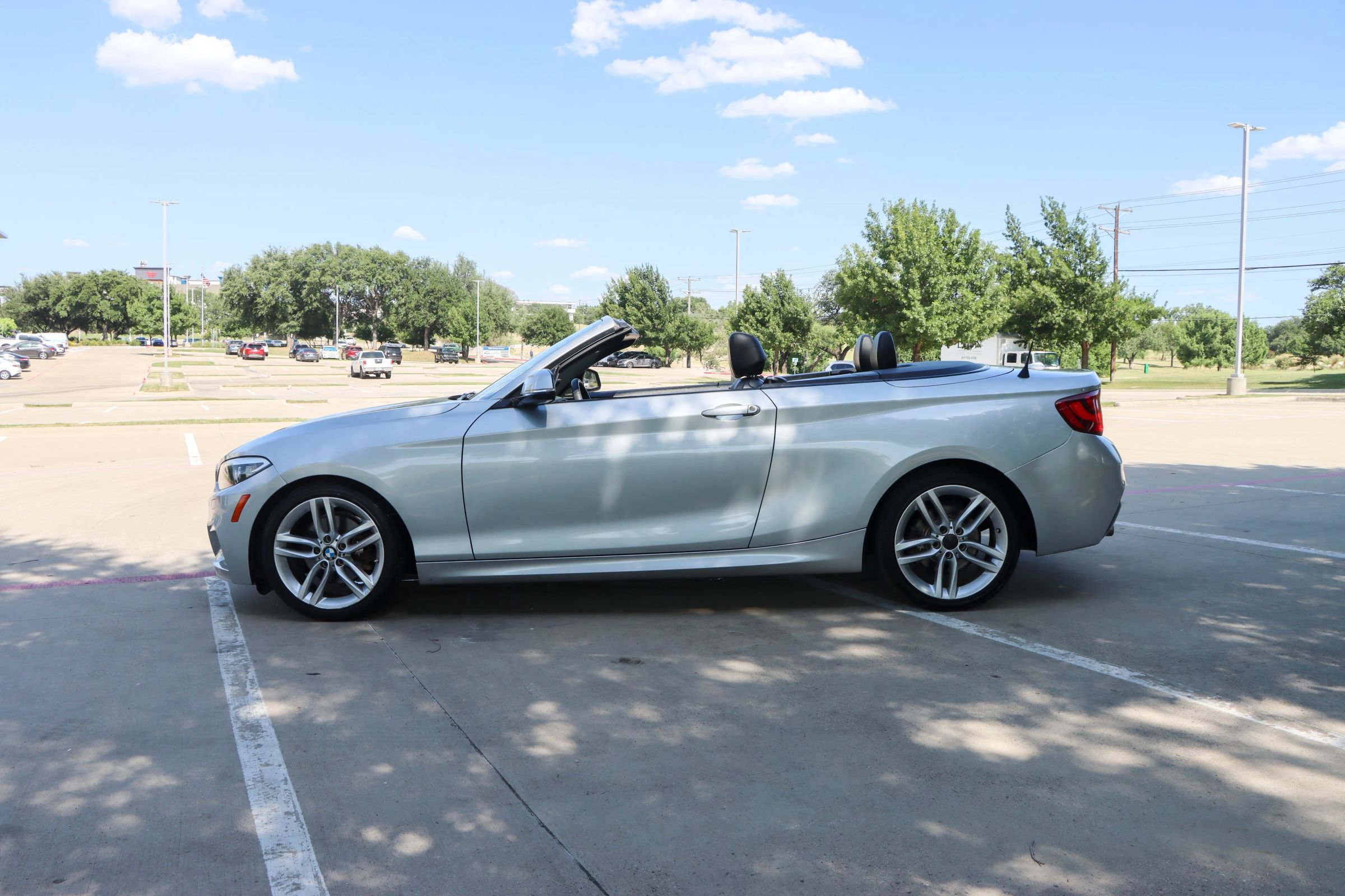 Used 2016 BMW 228i xDrive Convertible w/ M Sport Package AWD/4WD image 4