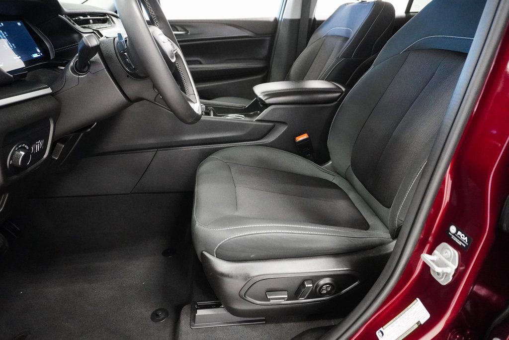 Certified 2024 Jeep Grand Cherokee Laredo image 11