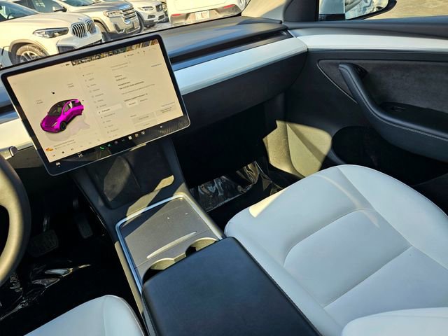 Used 2023 Tesla Model Y Long Range image 33