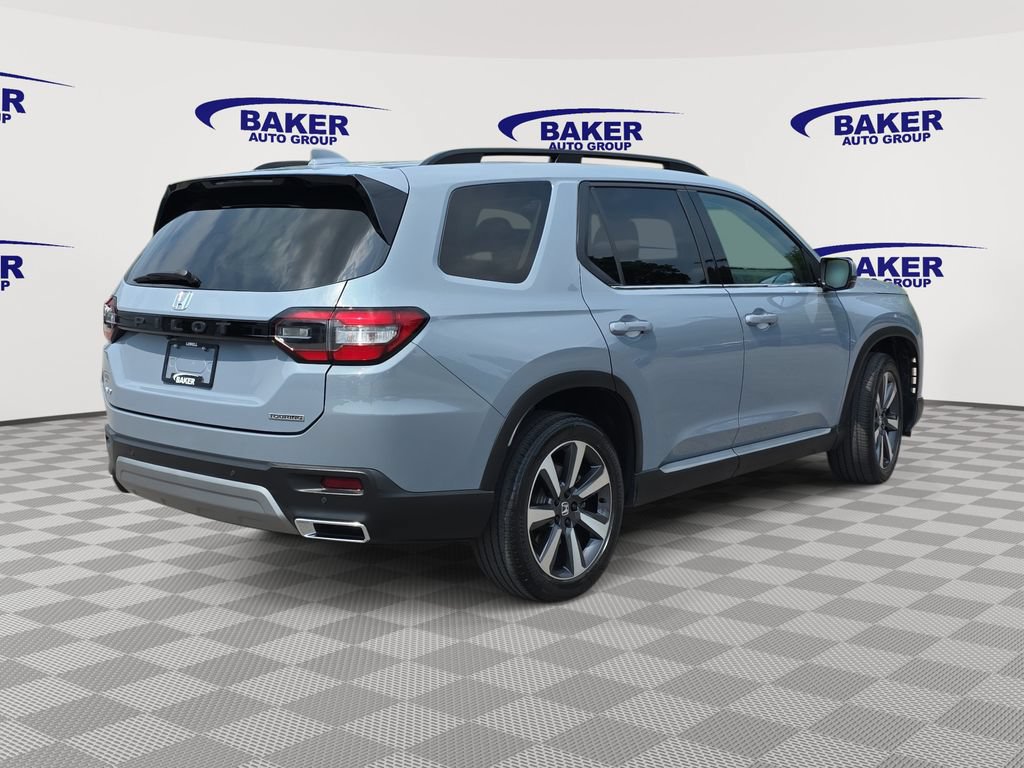 Used 2023 Honda Pilot Touring image 5