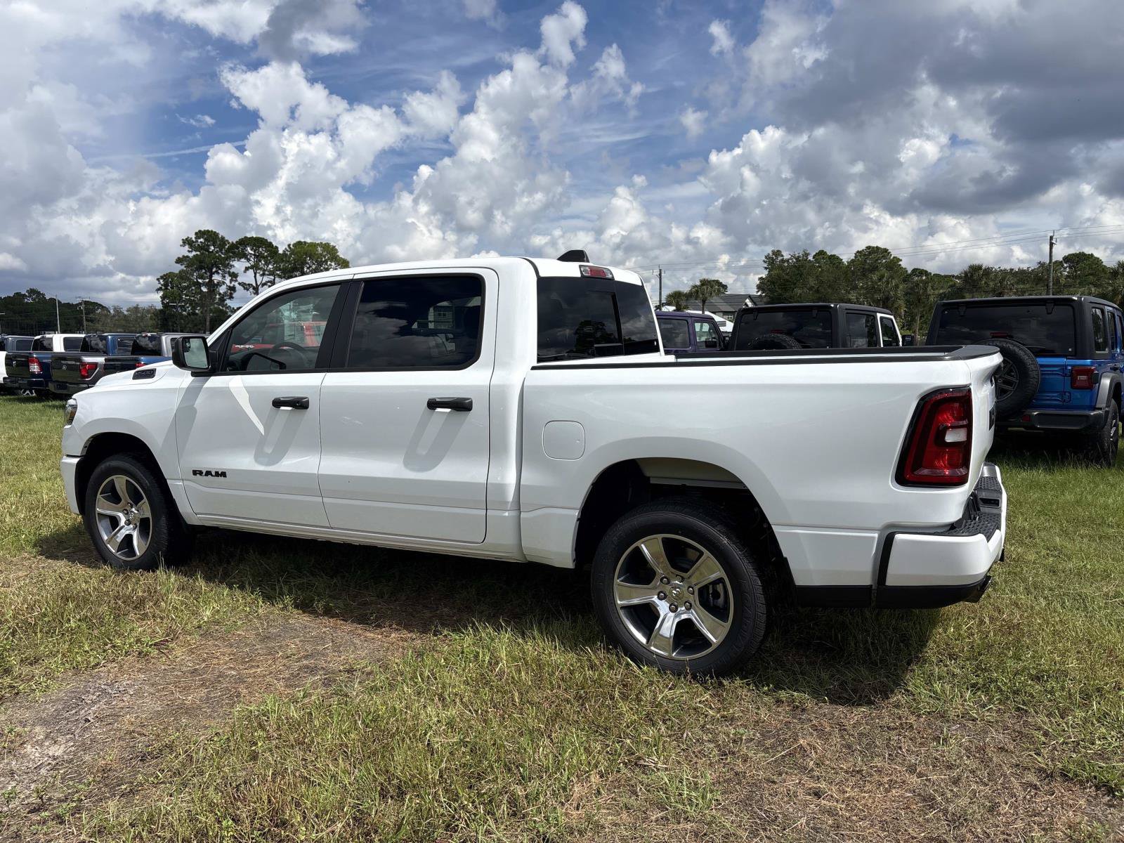 New 2027 RAM 1500 Express RWD image 5