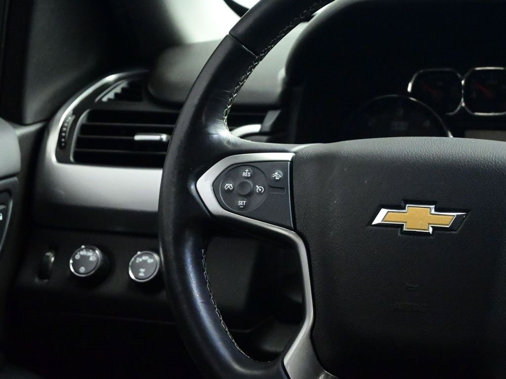Used 2020 Chevrolet Suburban LT image 8