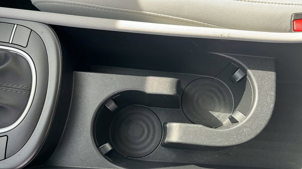 Used 2025 Hyundai Kona SEL image 21