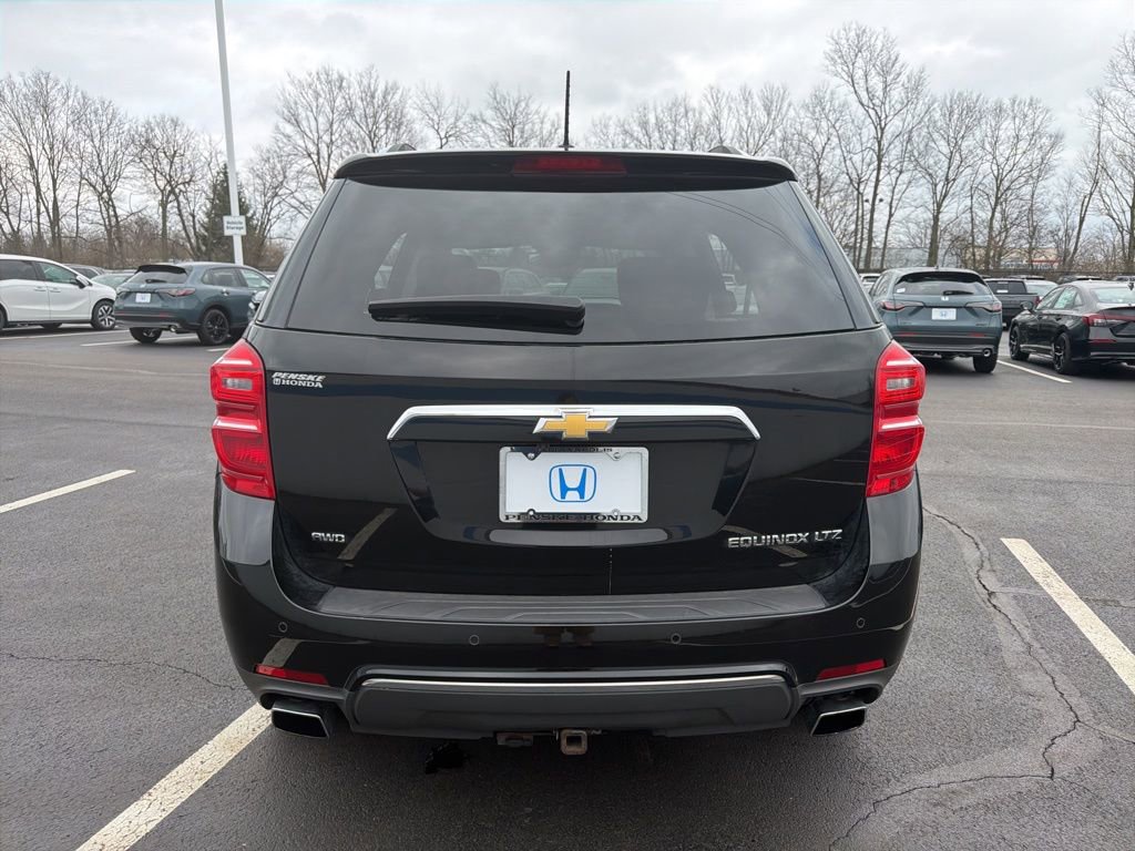 Used 2016 Chevrolet Equinox LTZ w/ Enhanced Convenience Package AWD/4WD image 4