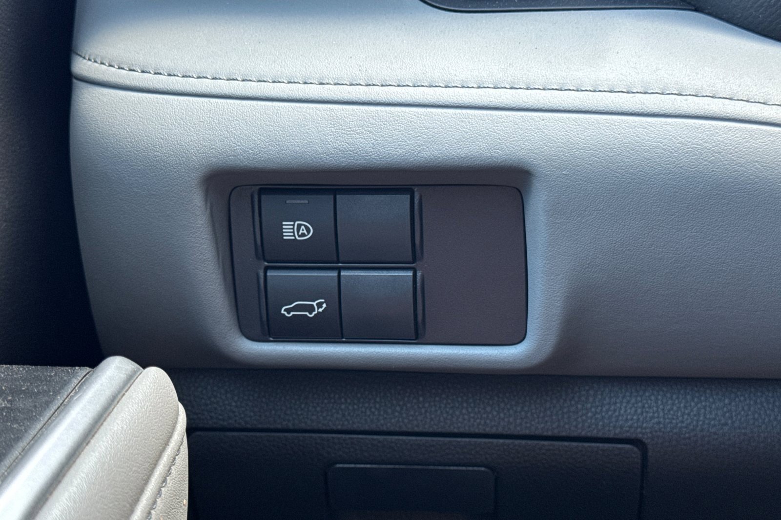 Used 2022 Toyota Highlander XLE image 44