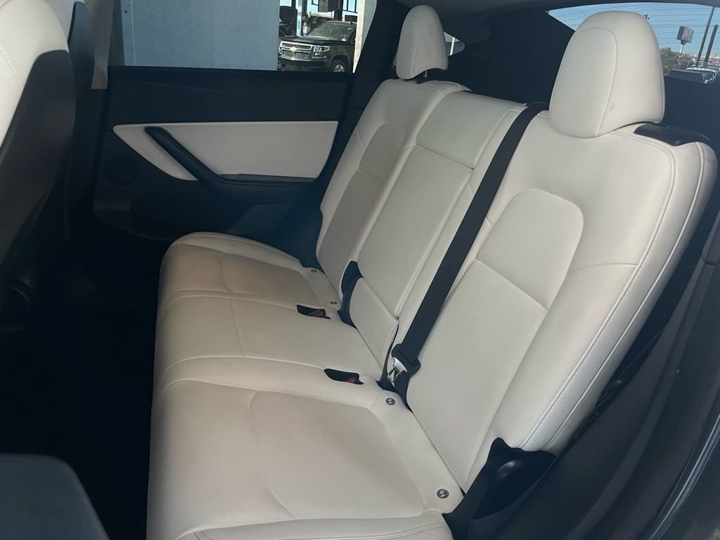 Used 2021 Tesla Model Y Performance image 18