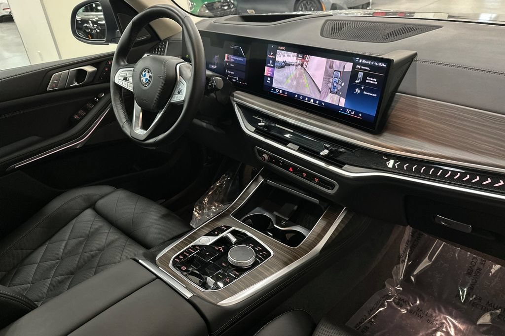 Used 2026 BMW X7 xDrive40i AWD/4WD image 19