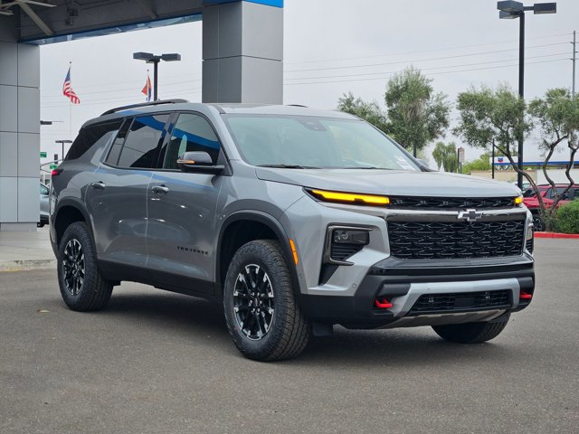 New 2026 Chevrolet Traverse Z71 w/ Enhanced Driving Package AWD/4WD image 5