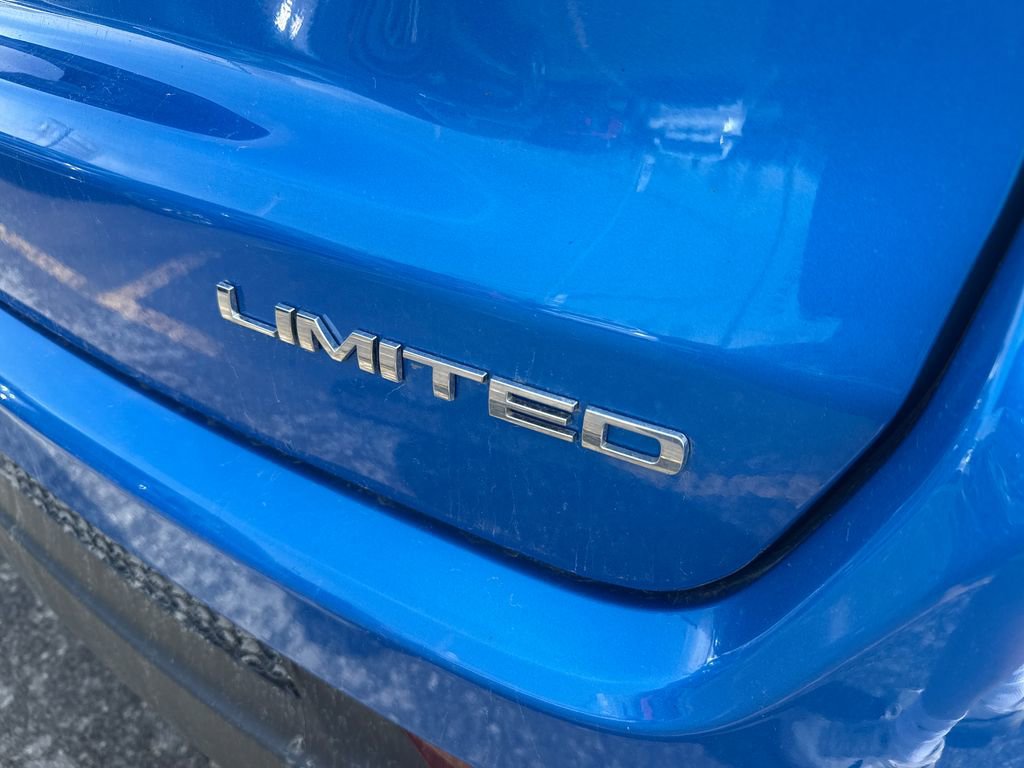 Used 2022 Jeep Compass Limited w/ Sun and Sound Group image 9