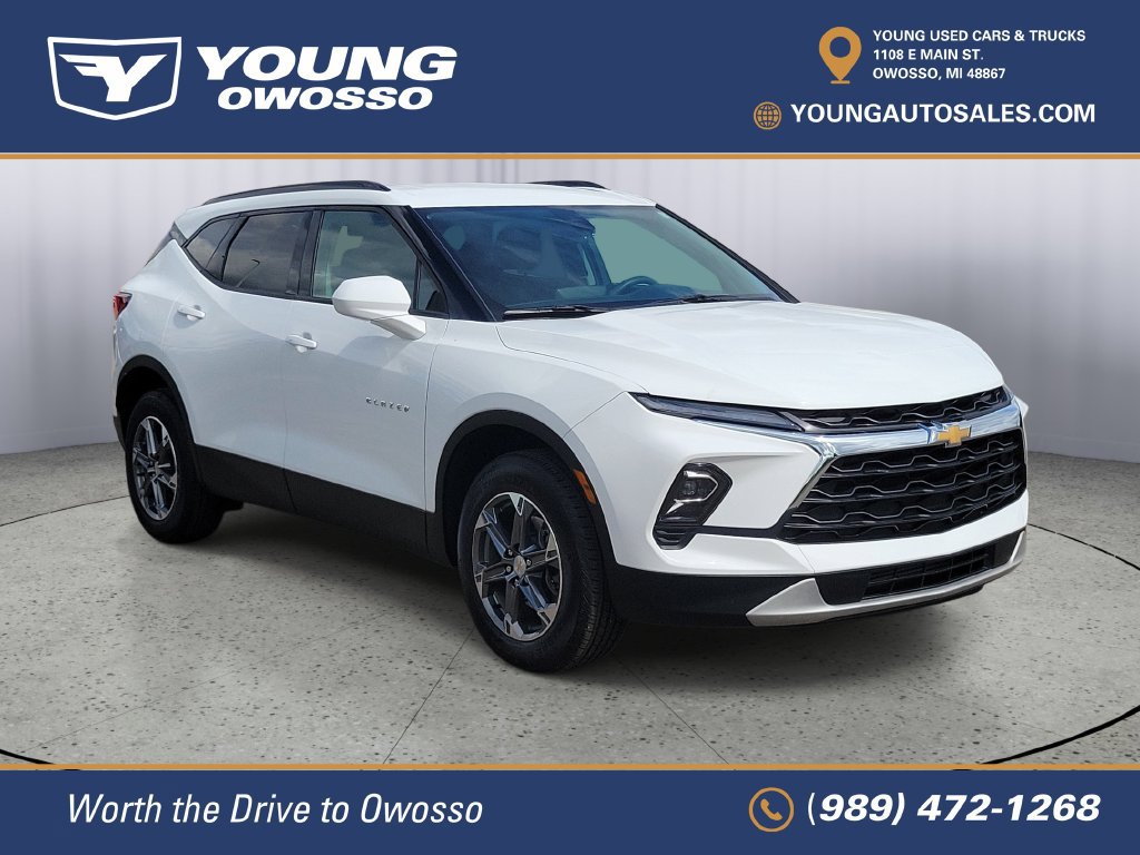 Certified 2024 Chevrolet Blazer LT w/ Convenience Package FWD image 2