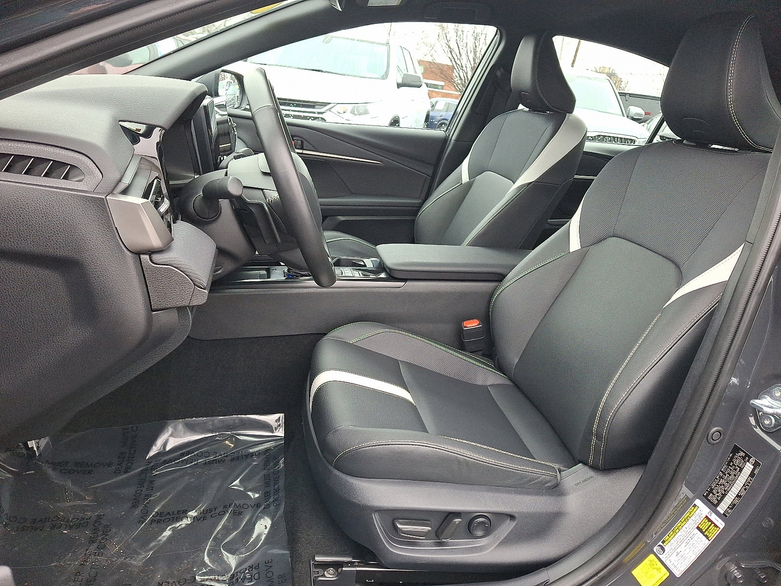 Used 2025 Toyota Camry SE image 14