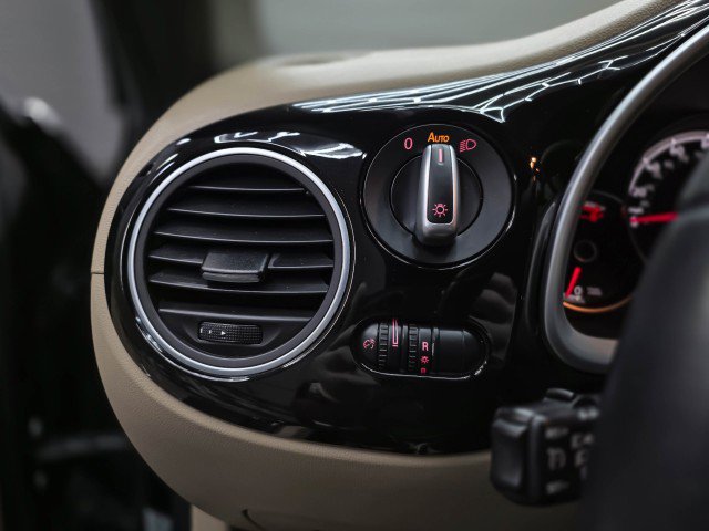 Used 2018 Volkswagen Beetle 2.0T S w/ Style & Comfort Package FWD image 28
