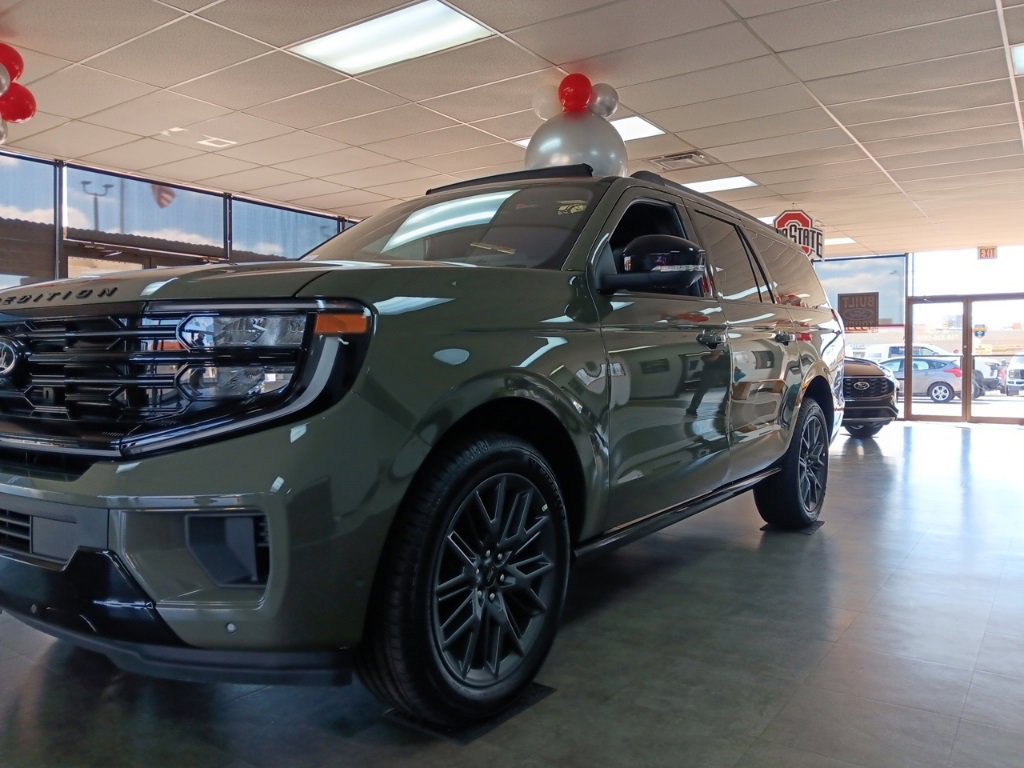 New 2025 Ford Expedition Max Platinum image 3