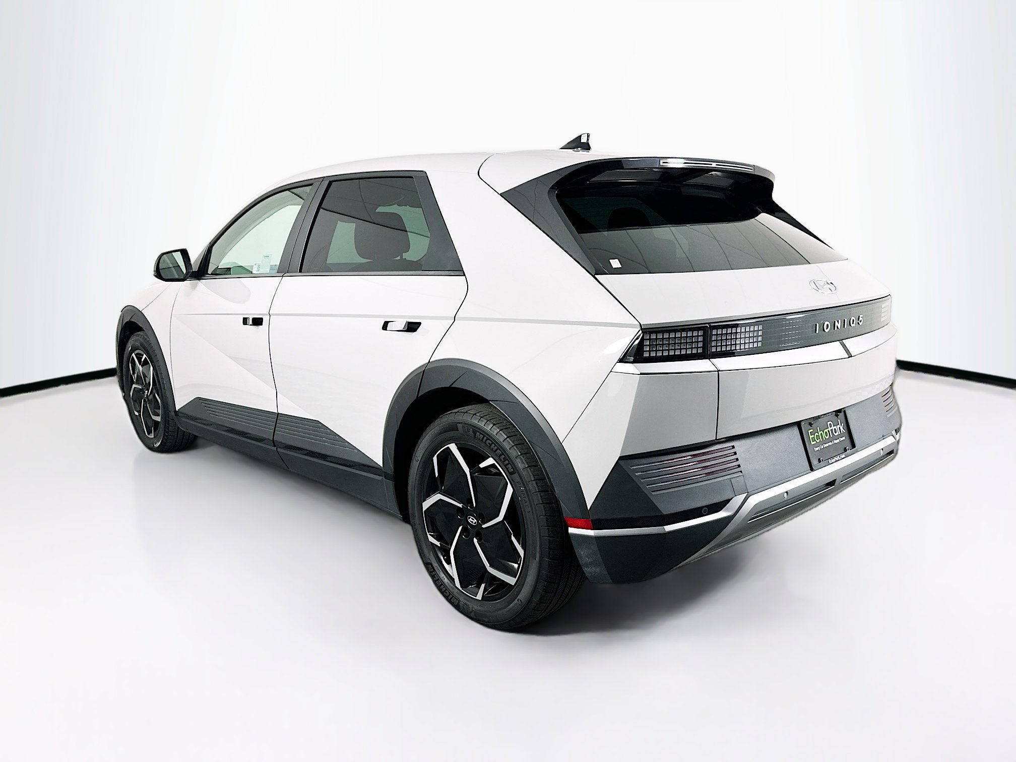 Used 2024 Hyundai Ioniq 5 SEL image 5