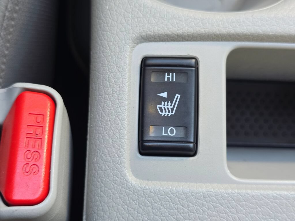 Used 2022 Nissan Rogue Sport SL AWD/4WD image 36