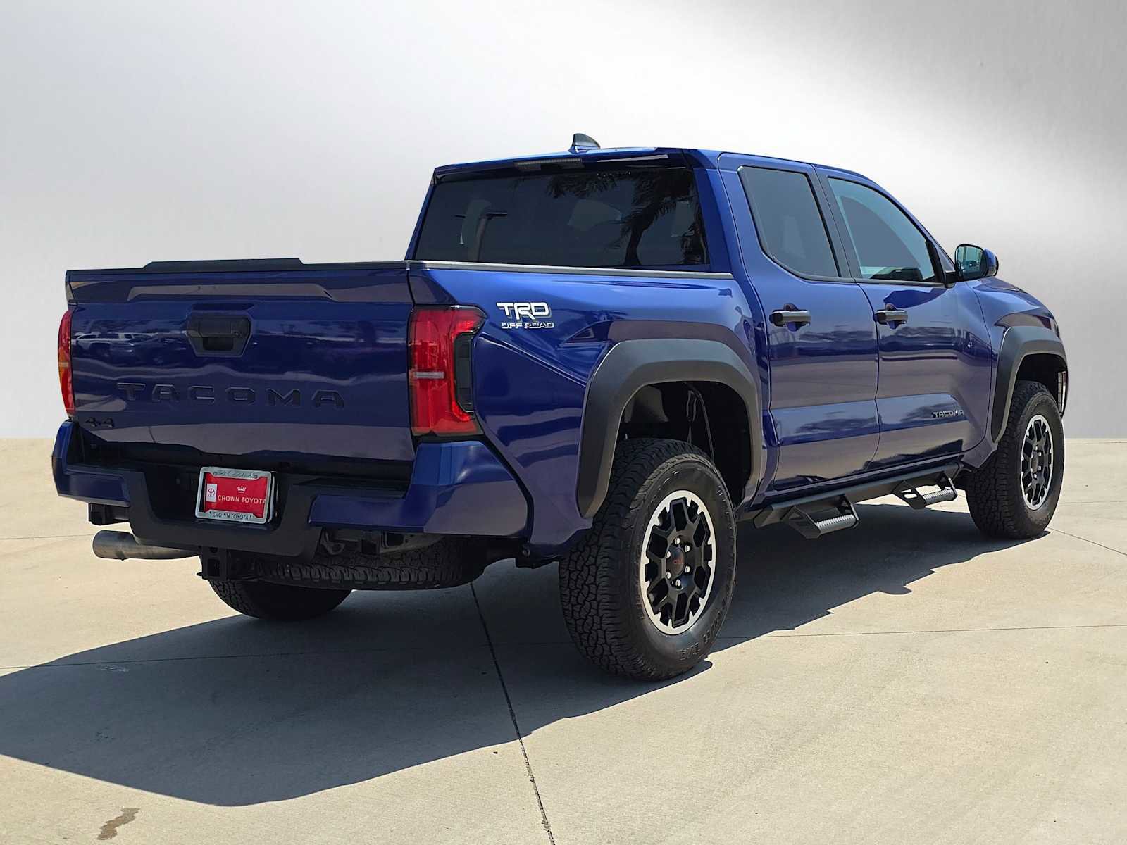 Certified 2025 Toyota Tacoma TRD Off-Road AWD/4WD image 3