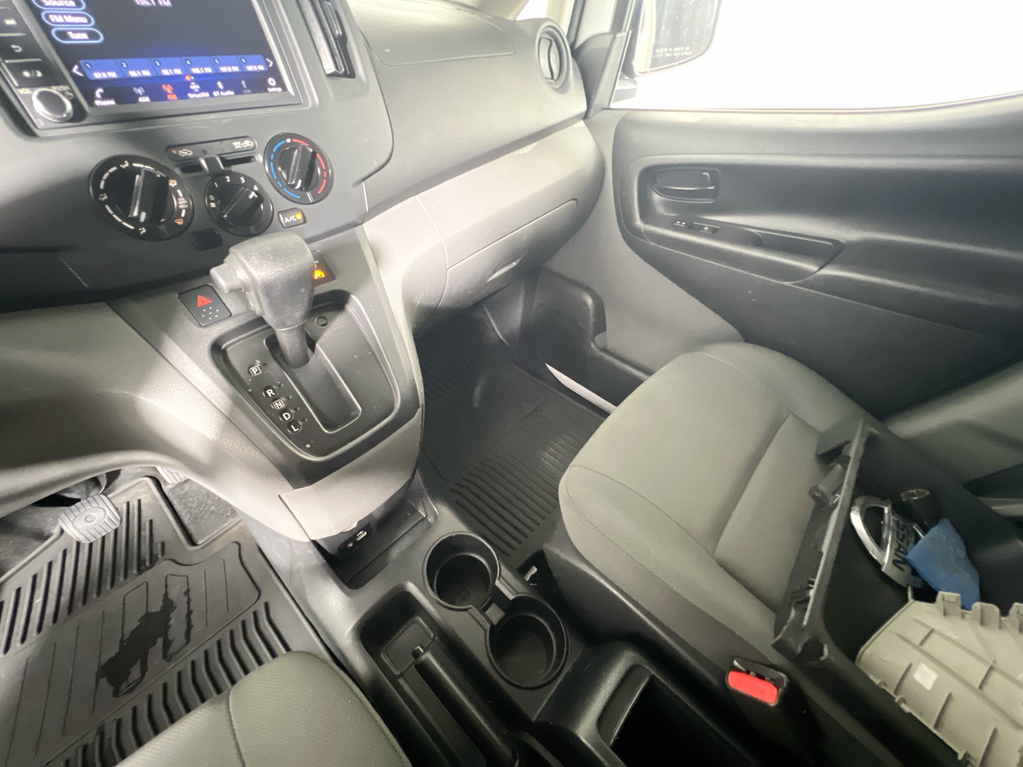 Used 2021 Nissan NV200 S FWD image 24