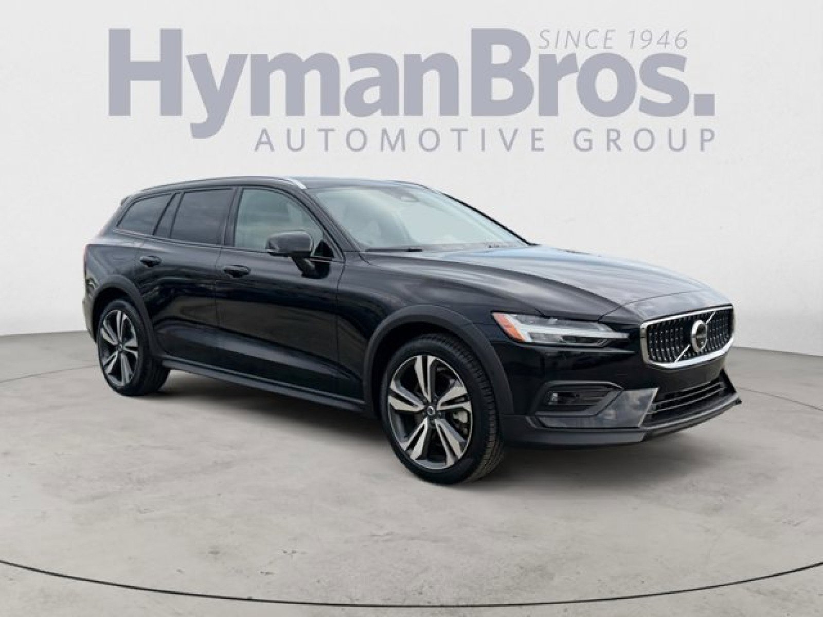 Used 2025 Volvo V60 B5 Cross Country Plus