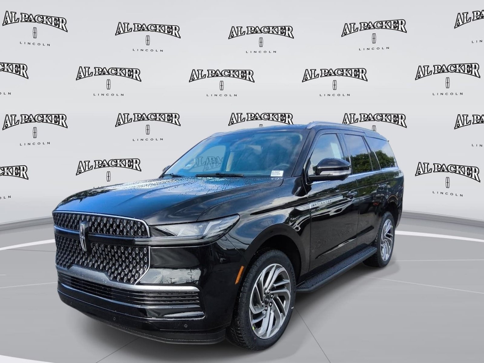 New 2027 Lincoln Navigator Premiere RWD image 1