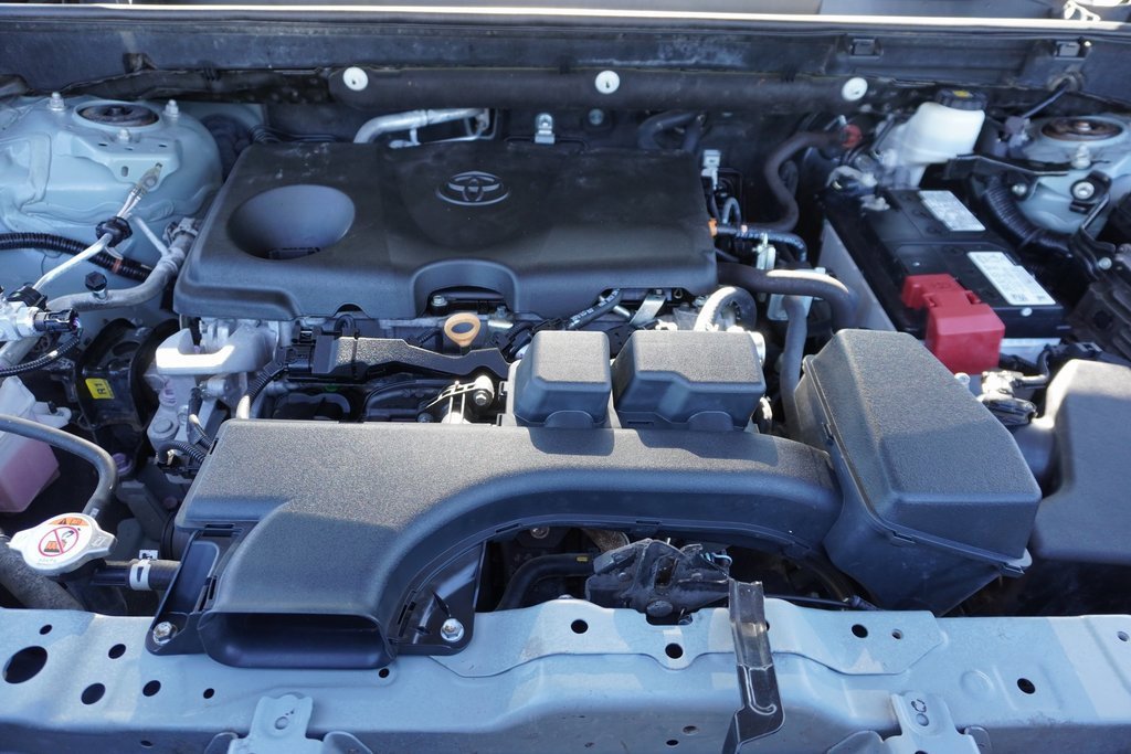 Used 2023 Toyota RAV4 XLE Premium image 28