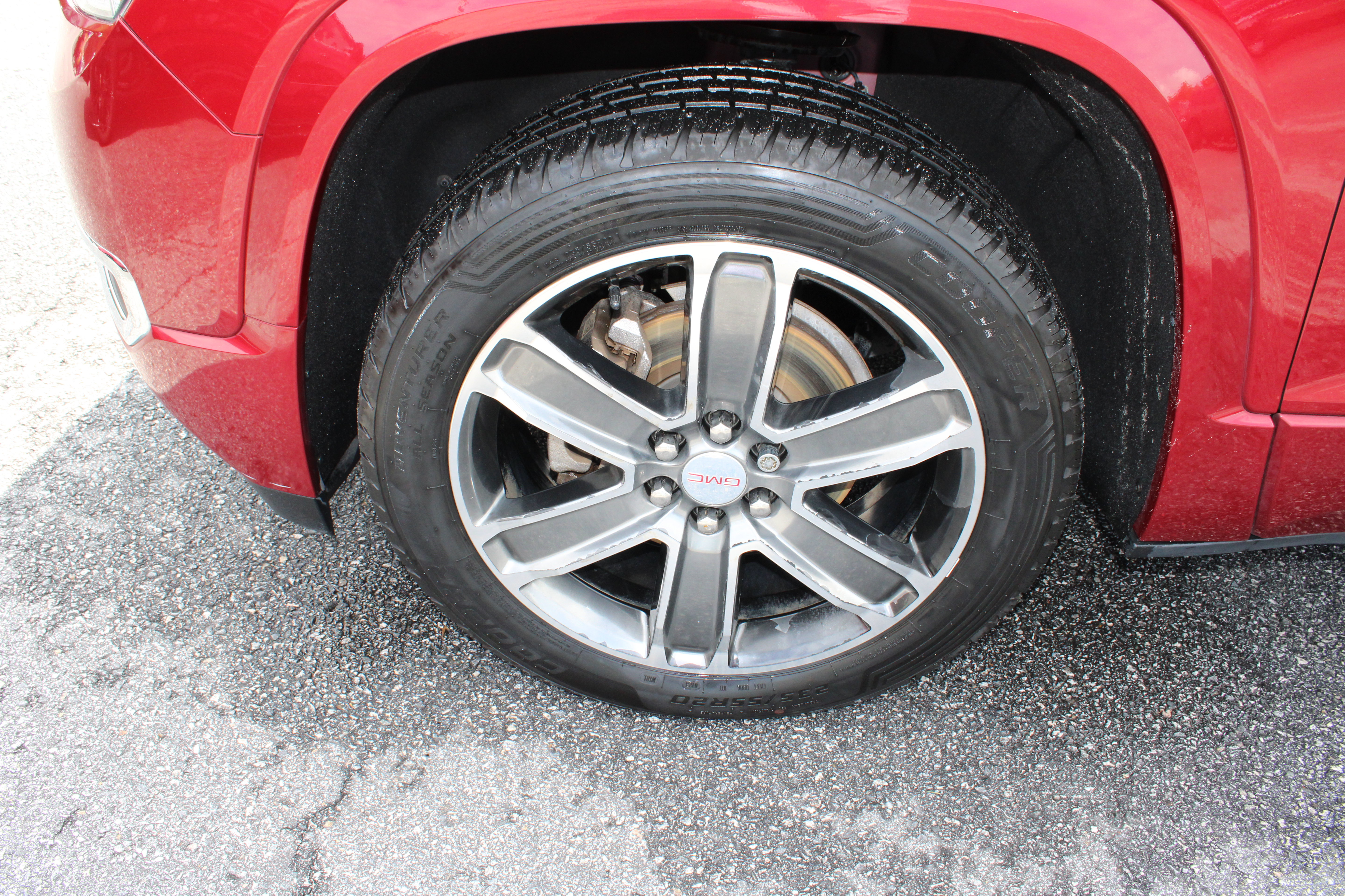 Used 2019 GMC Acadia Denali w/ Technology Package FWD image 10