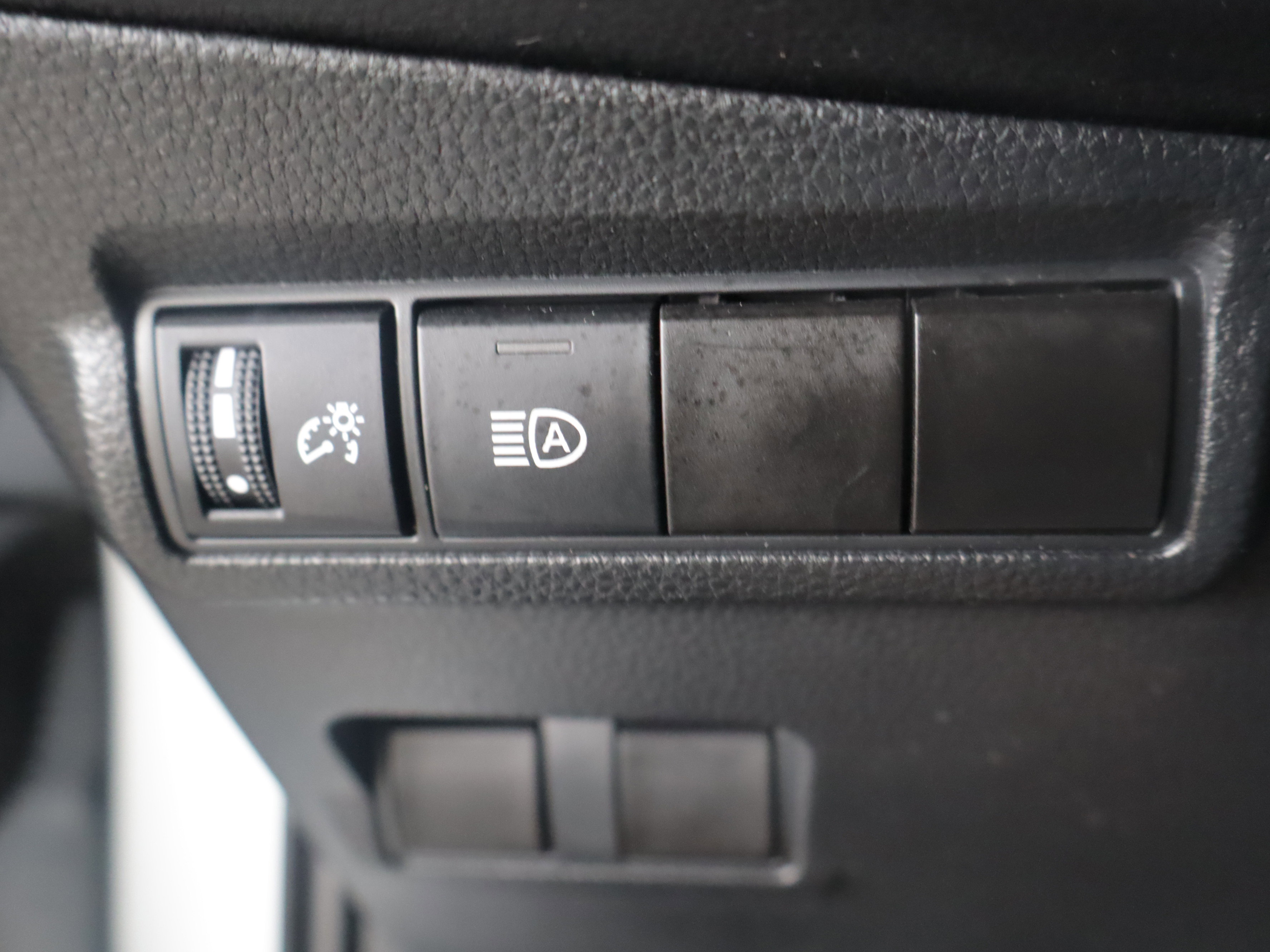 Used 2023 Toyota Corolla Cross LE image 17