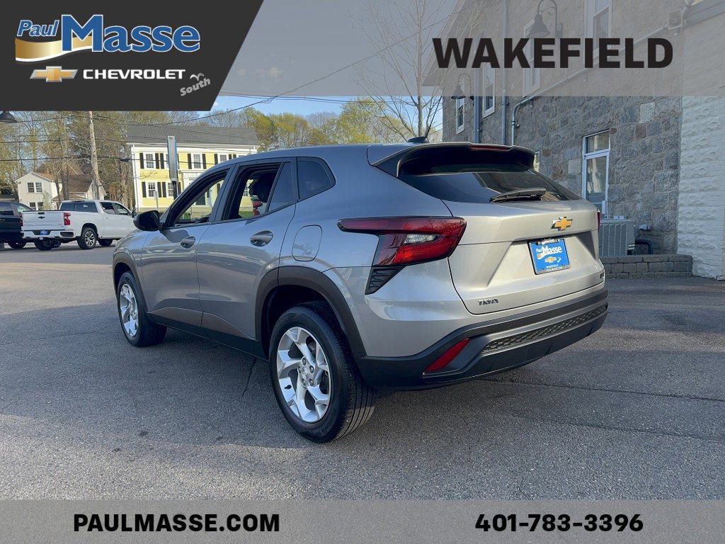 Used 2024 Chevrolet Trax LS w/ LS Convenience Package FWD image 7