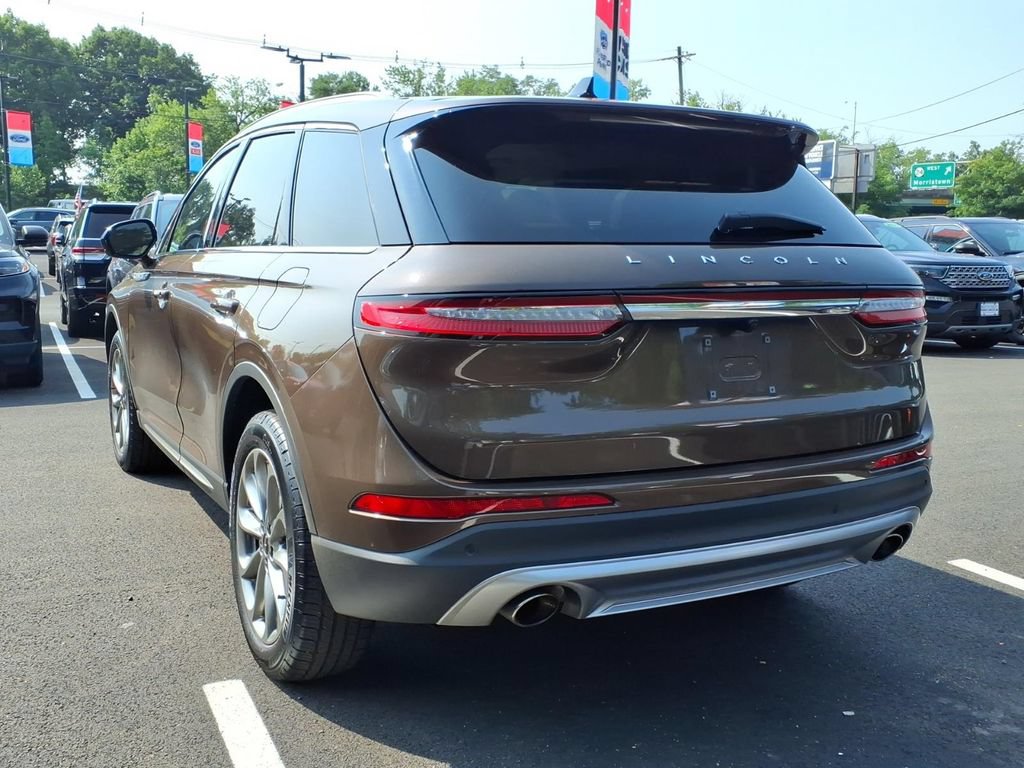 Used 2022 Lincoln Corsair AWD w/ Premium Package image 3
