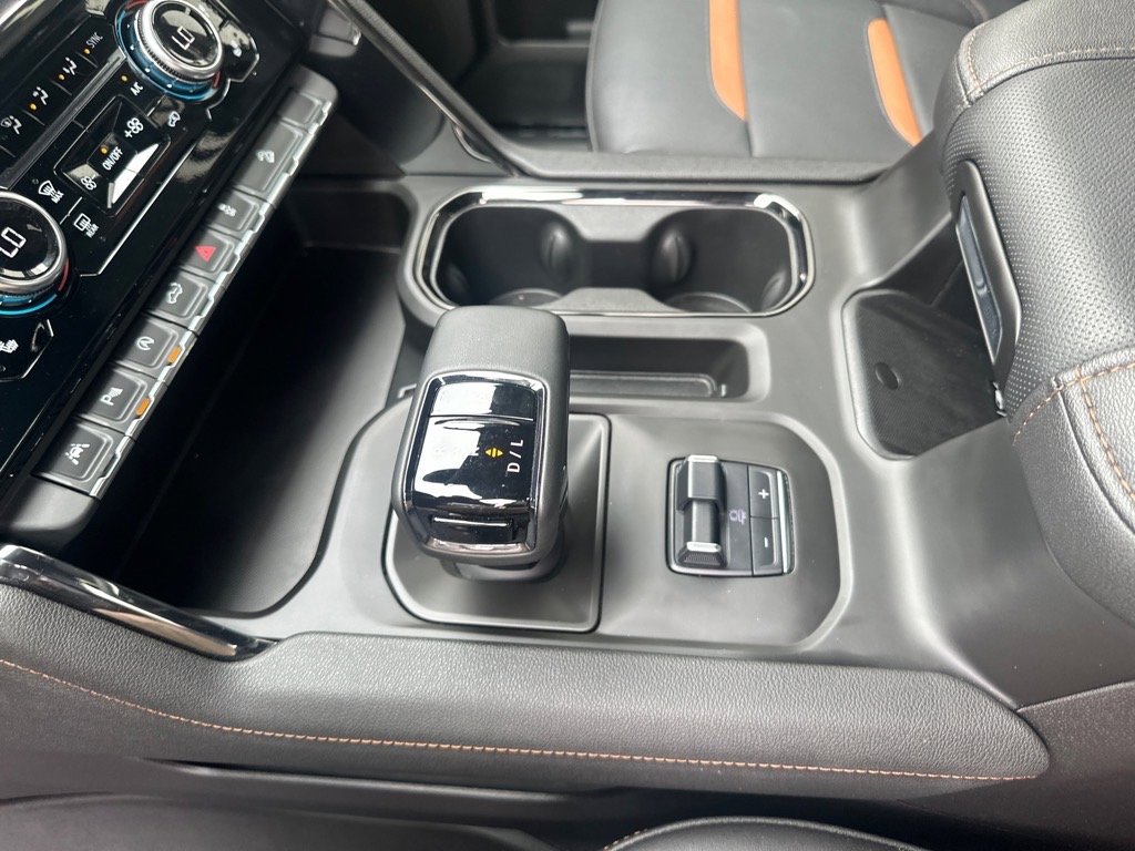 Used 2024 GMC Sierra 1500 AT4 image 11