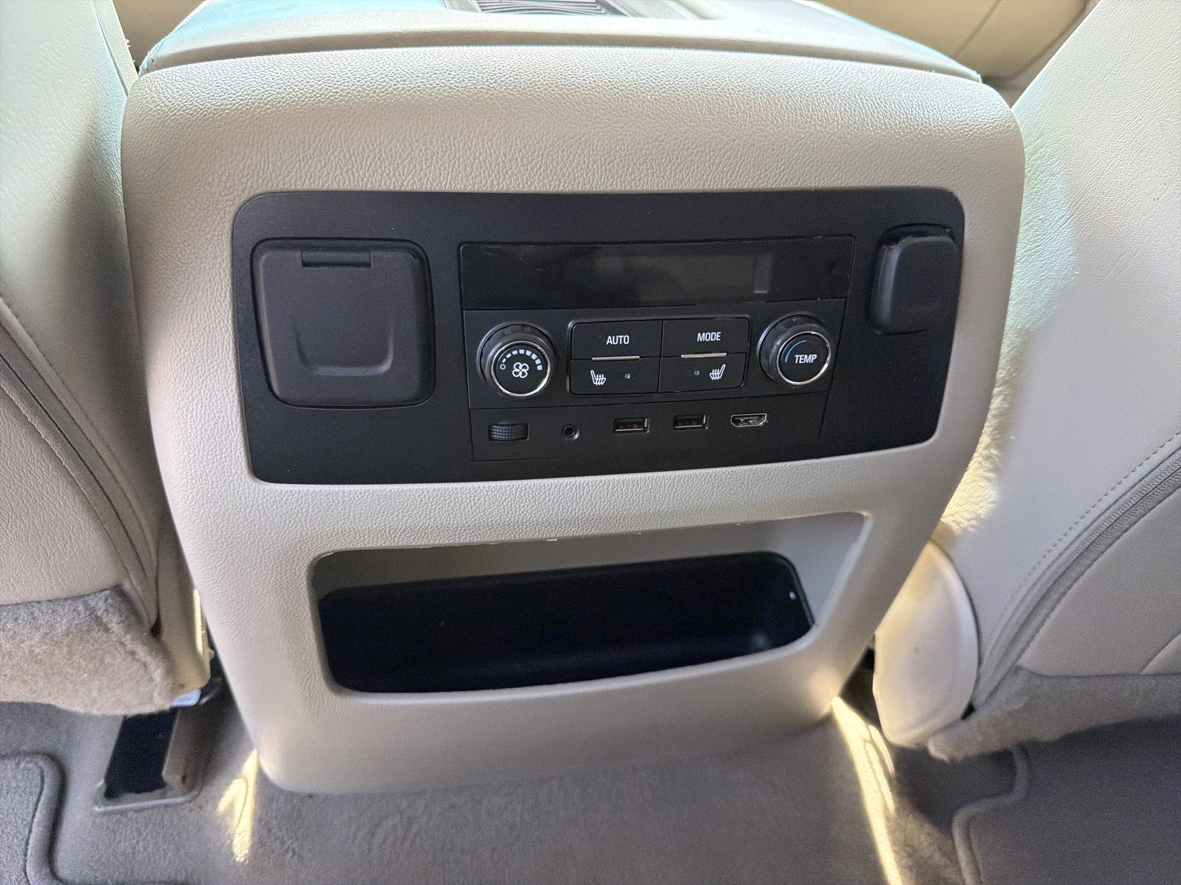 Used 2020 GMC Yukon Denali w/ Open Road Package RWD image 38