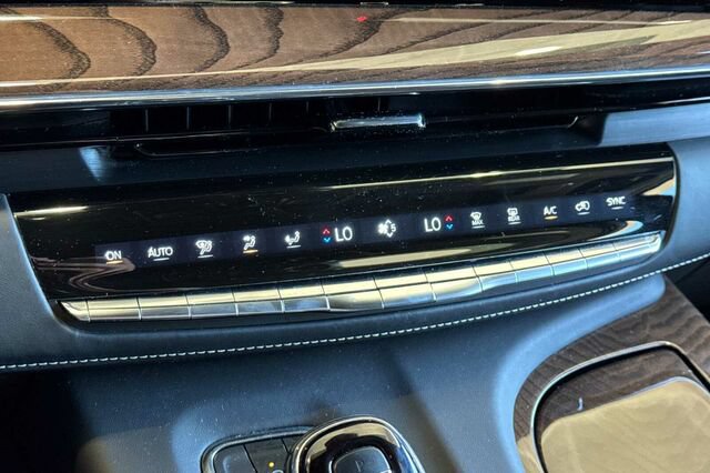 Certified 2023 Cadillac Escalade ESV Sport Platinum w/ LPO, ONYX Package AWD/4WD image 22