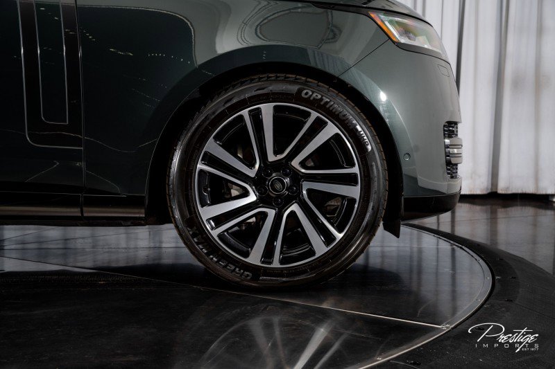 Used 2023 Land Rover Range Rover SE image 17