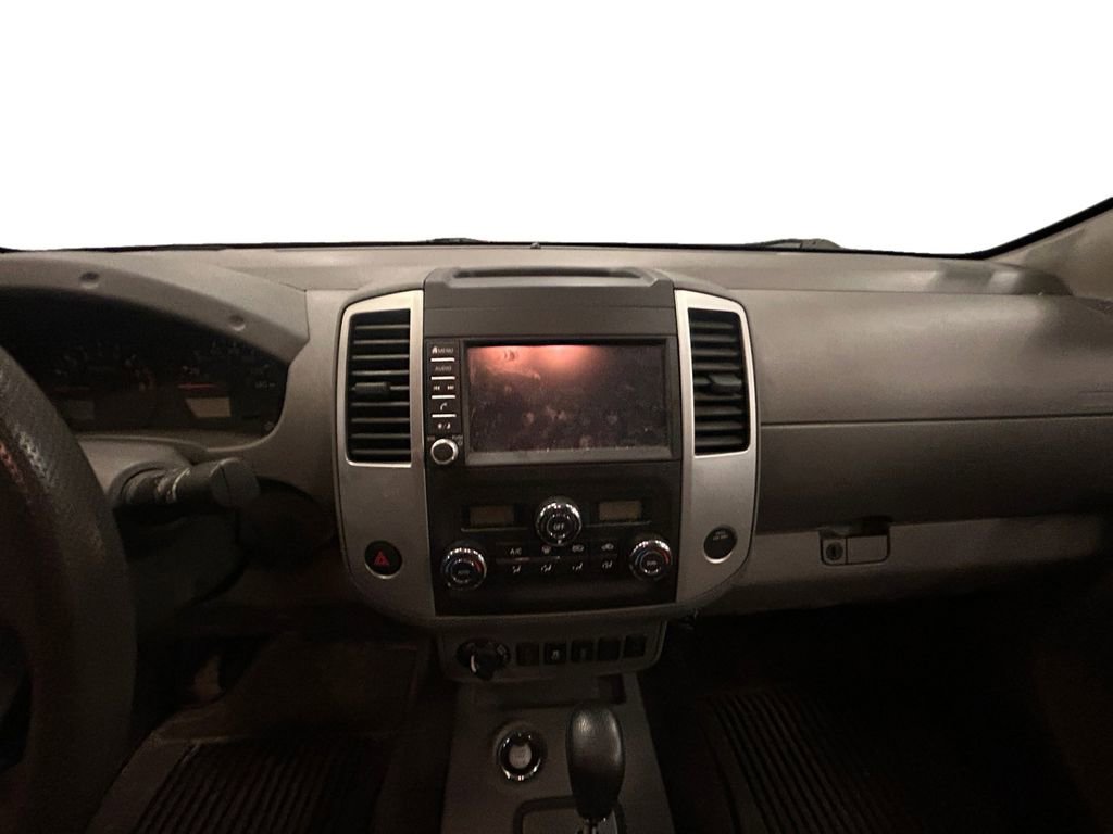 Used 2020 Nissan Frontier SV AWD/4WD image 11