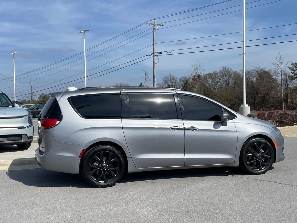 Used 2018 Chrysler Pacifica Limited w/ Advanced Safetytec Group image 8