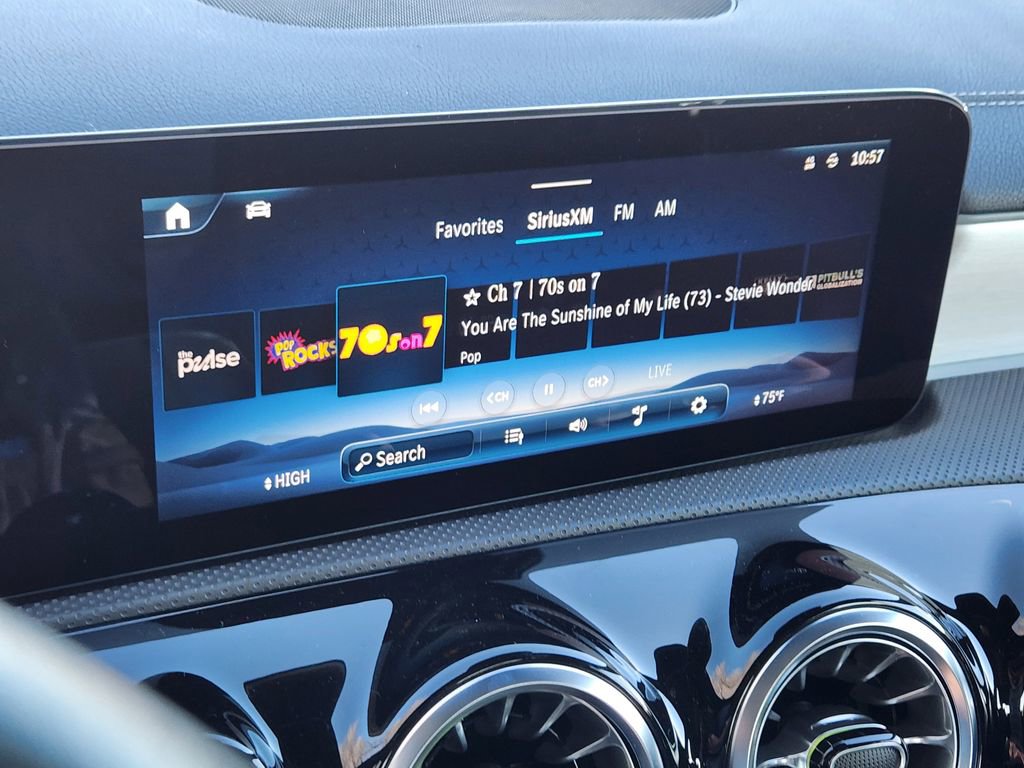 Used 2025 Mercedes-Benz CLA 250 4MATIC image 8