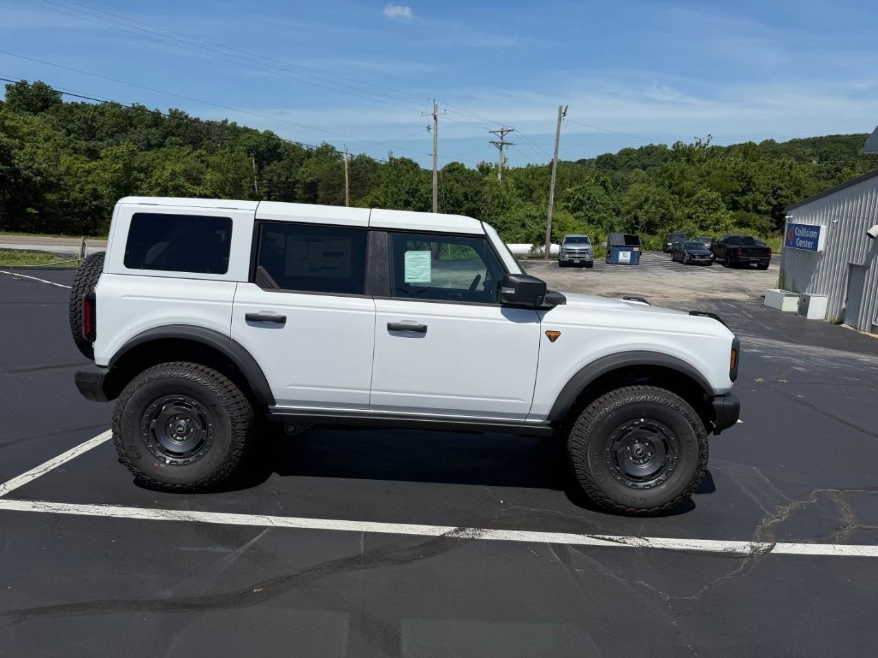 New 2025 Ford Bronco Badlands image 31